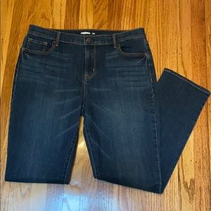 Old Navy curvy straight size 10 short jean